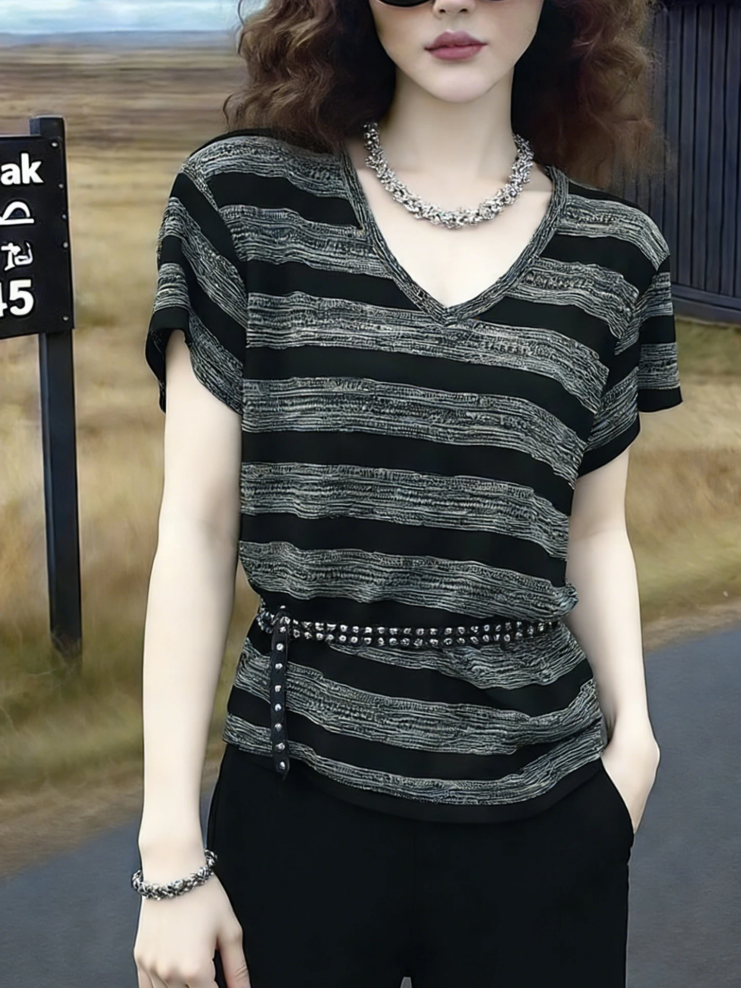 

Korean Style Casual Versatile Short Sleeve T-Shirt V-Neck Striped Color Block Design Spring Summer New Arrival Women's Top