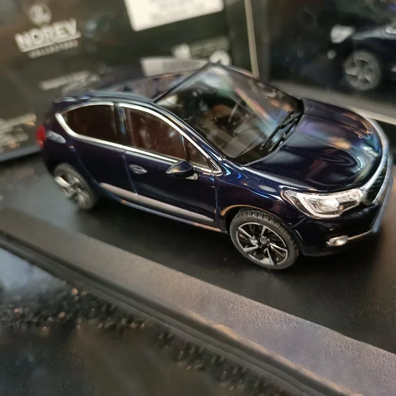 Norev 1:43スケールシトロエンds4suv 2015合金カーモデル