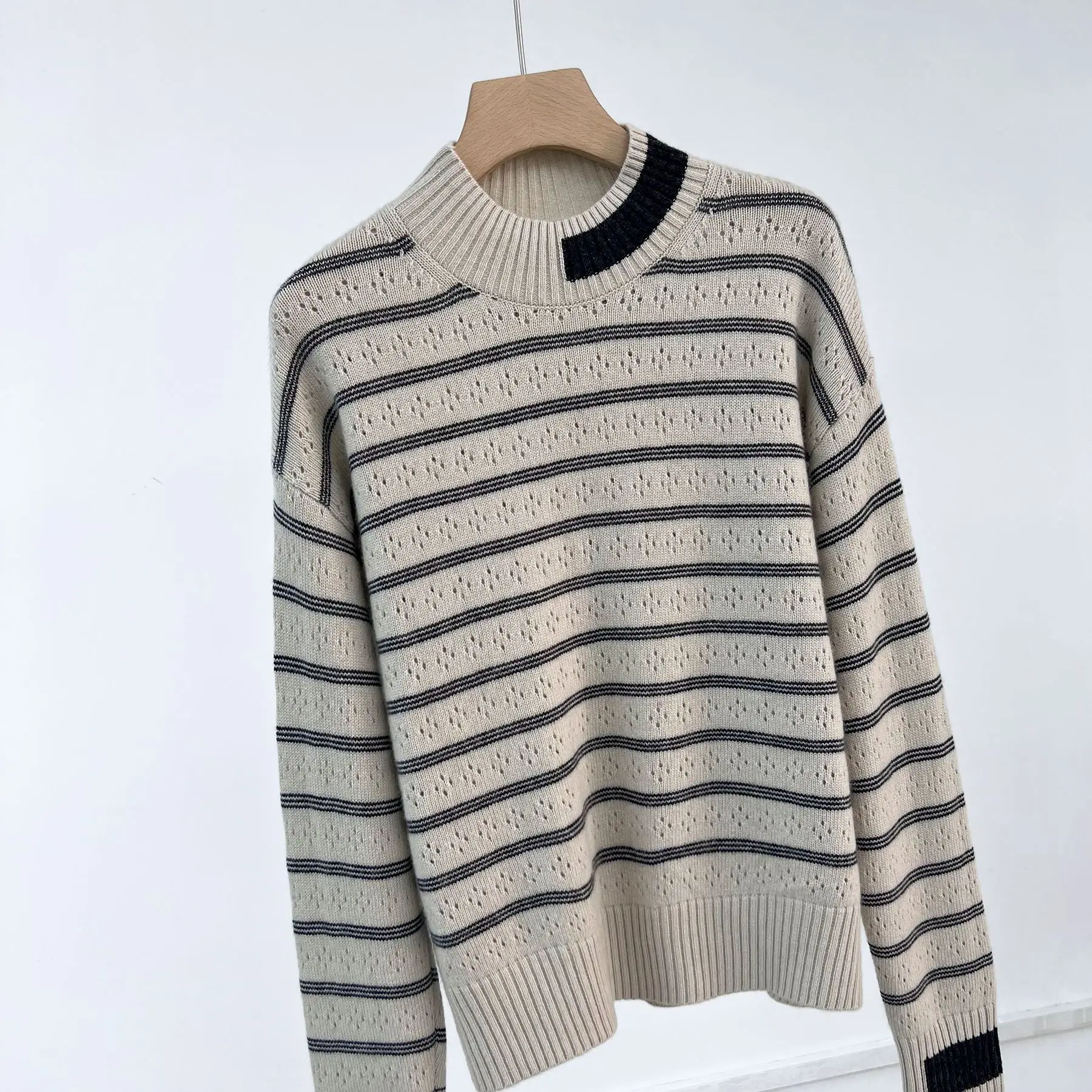 

Winter and 2023 New Autumn Women's Fashion Pointelle Striped Pure Cashmere Sweater 0925