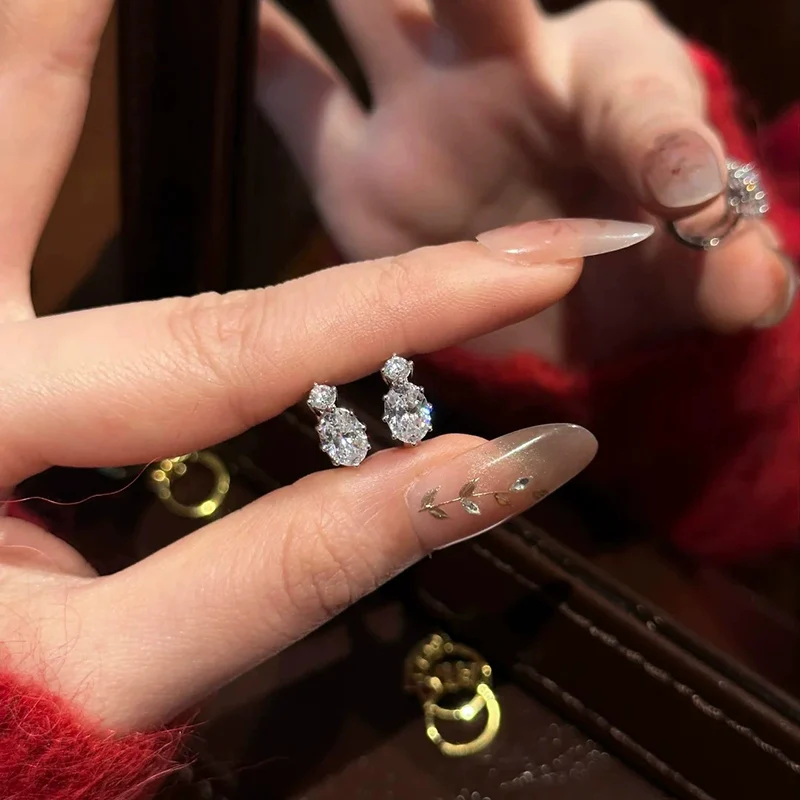 Fashion Flashing Earrings New Year Chinese Red Gold Plated Earring High Carbon Zircon Ear Jewelry for Women KOFSAC