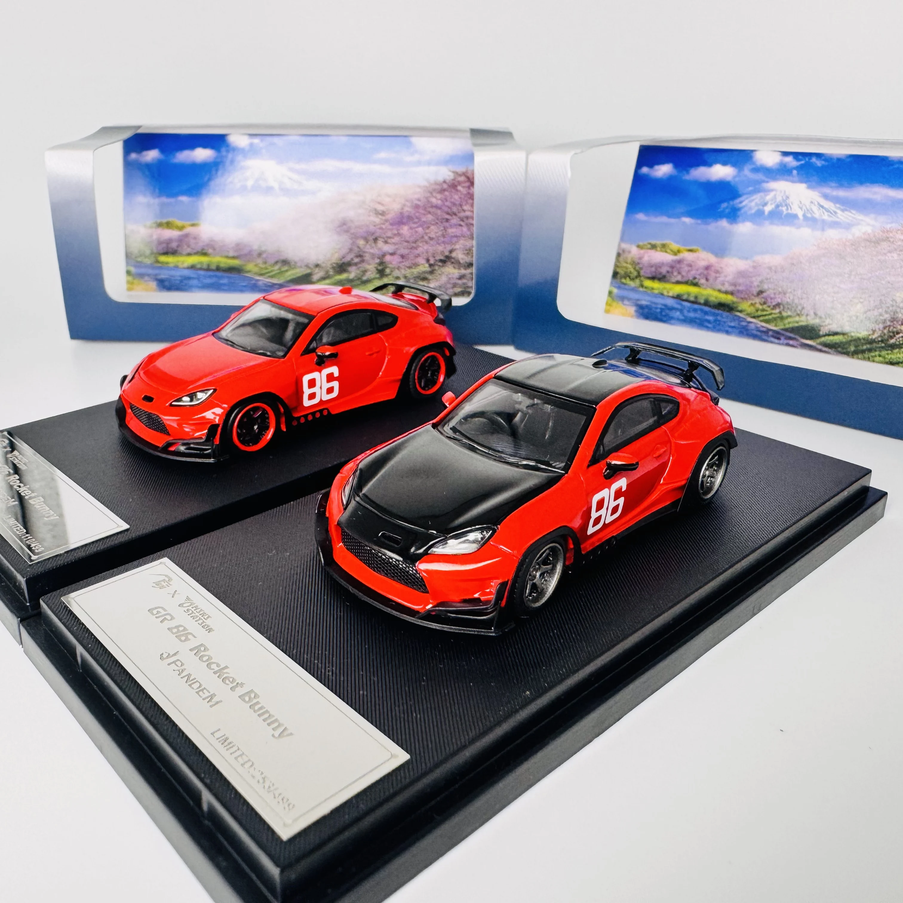 

Fuji 1:64 Pandem GR86 ZN8 Rocket Rabbit Modified Red Alloy Car Model