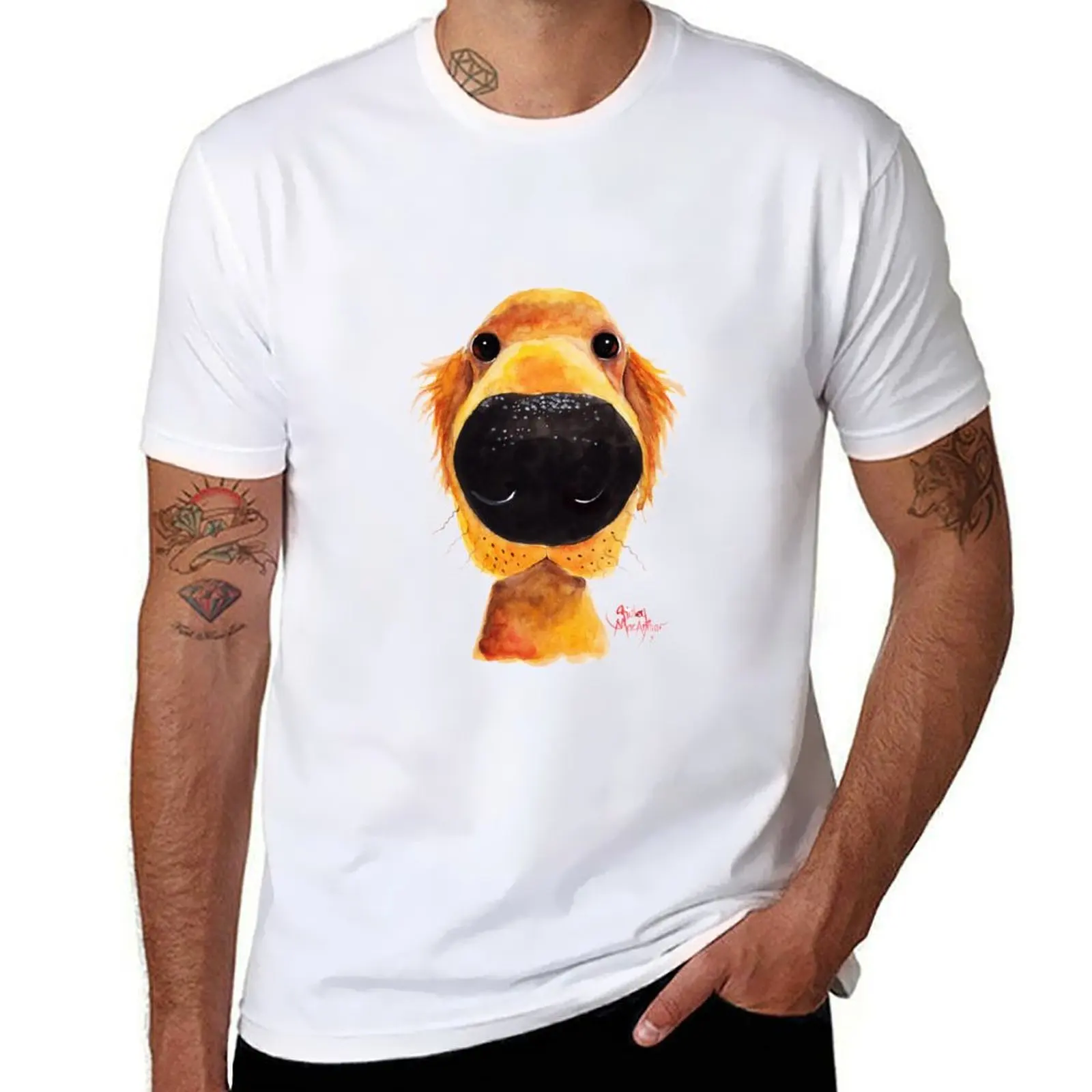 

Labrador / Golden Retriever PRiNT ' NoSeY DoG RoY ' BY SHiRLeY MacARTHuR T-Shirt funny t shirts cotton T-Shirt