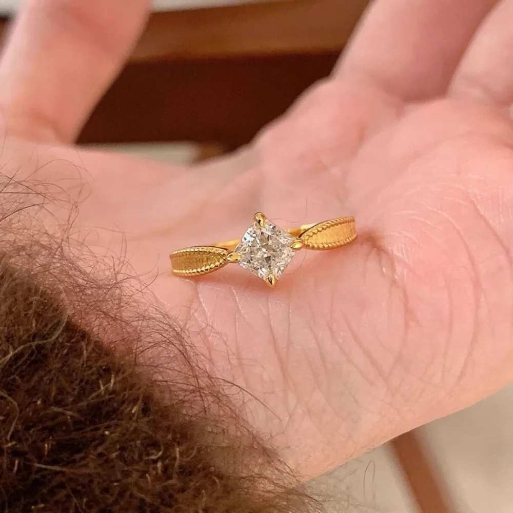 Vintage Middle ancient plain ring light luxury high sense square diamond ring 9999gold