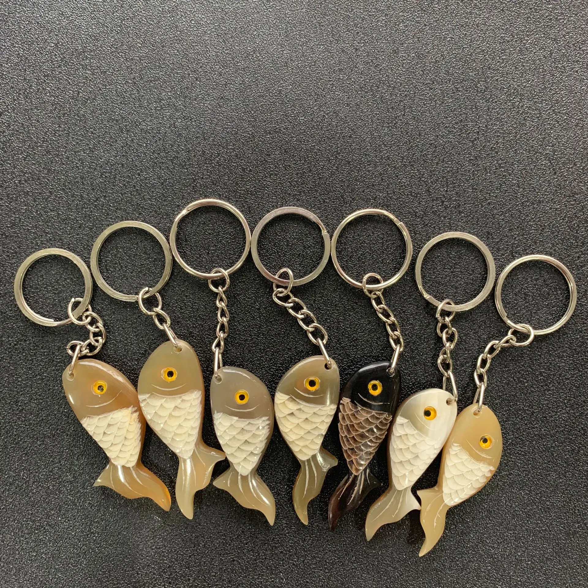 Natural Handmade Buffalo Horn Hanging Ornament Small Fish Crafts Keychain Buffalo Horn Products