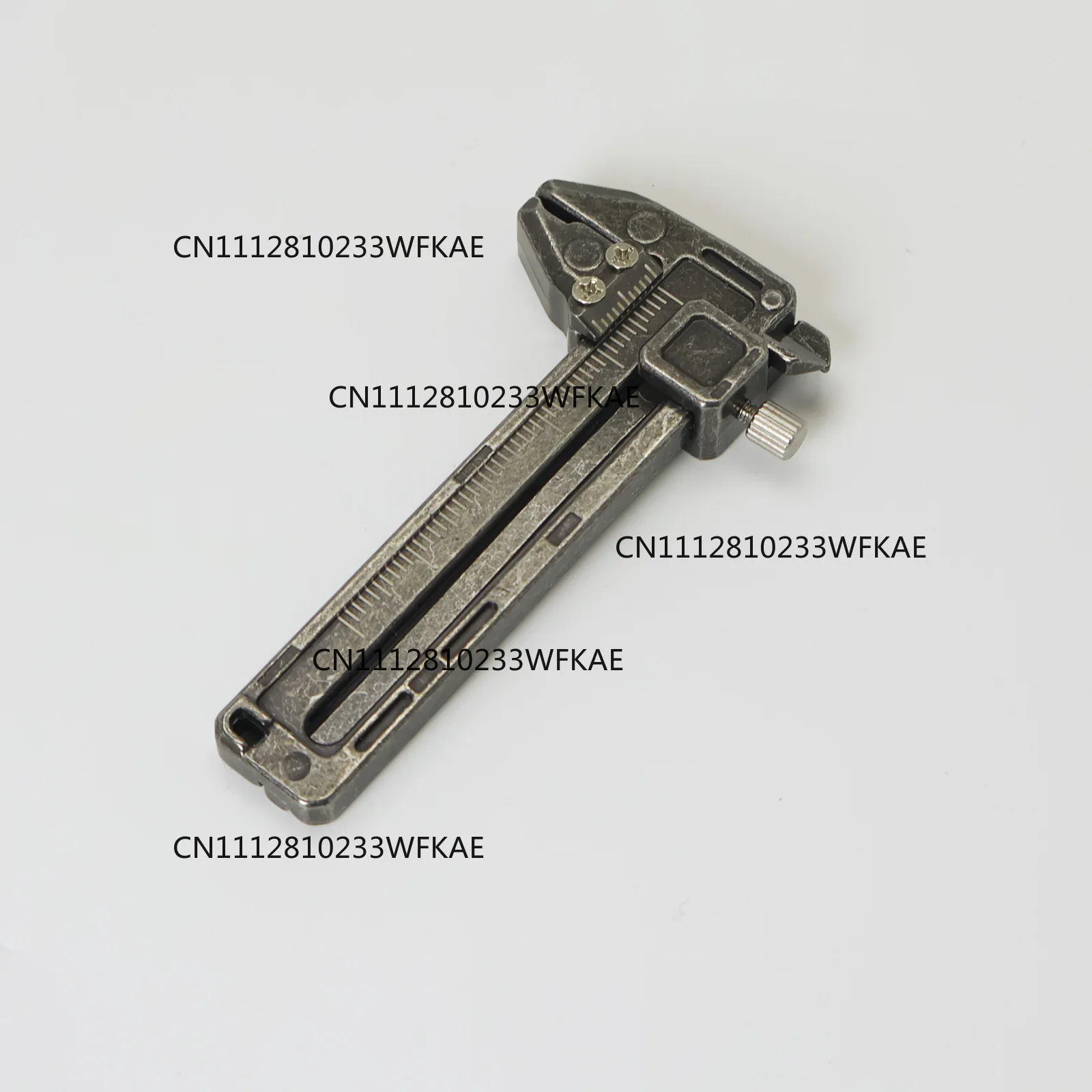The new The Pocket-Sized EDC Tool is a portable mini multi-function tool