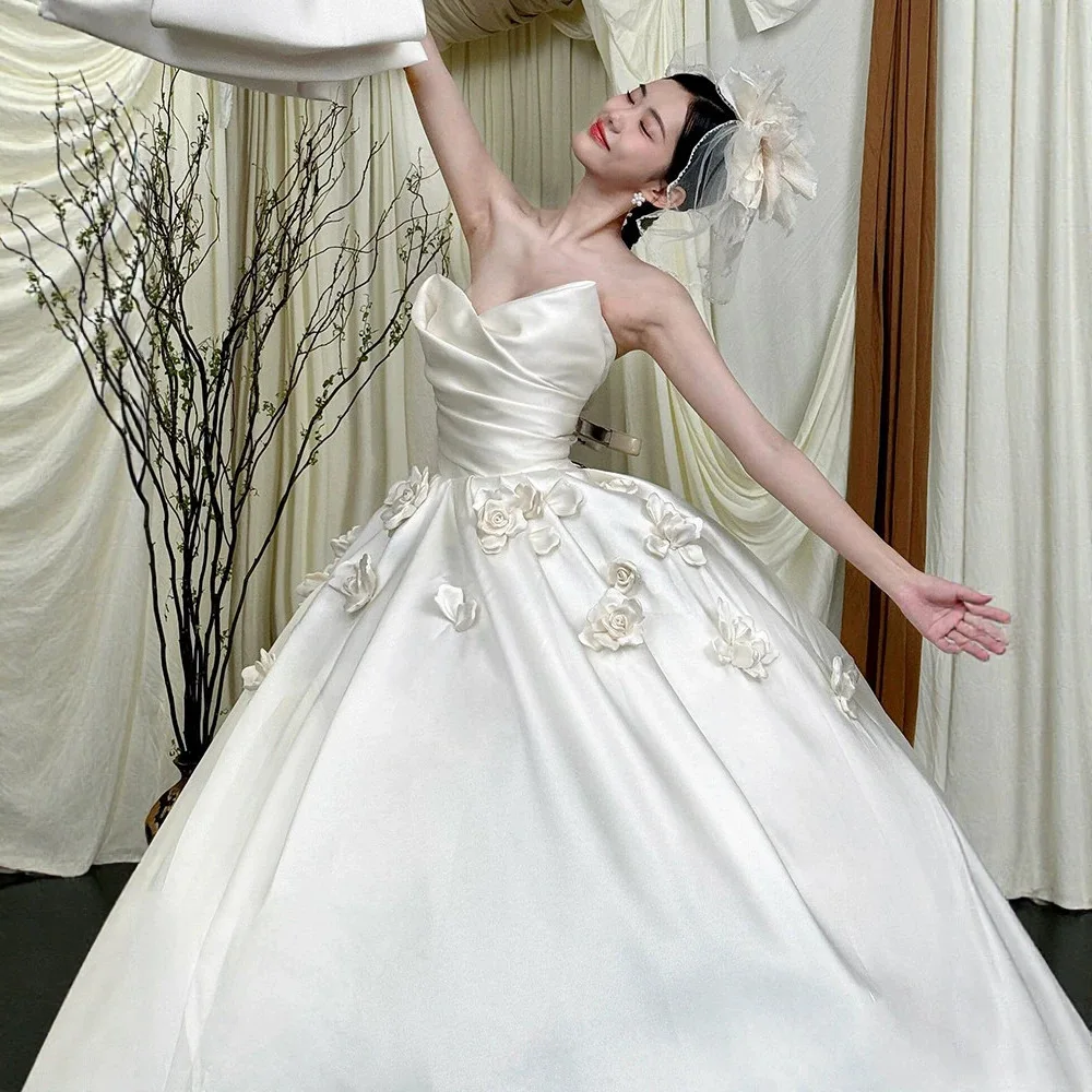 Champagne 2026 New Elegant Wedding Dresses Strapless Satin Flowers Decoration Vintage Exquisite Bridal Gown Vestido De Novia