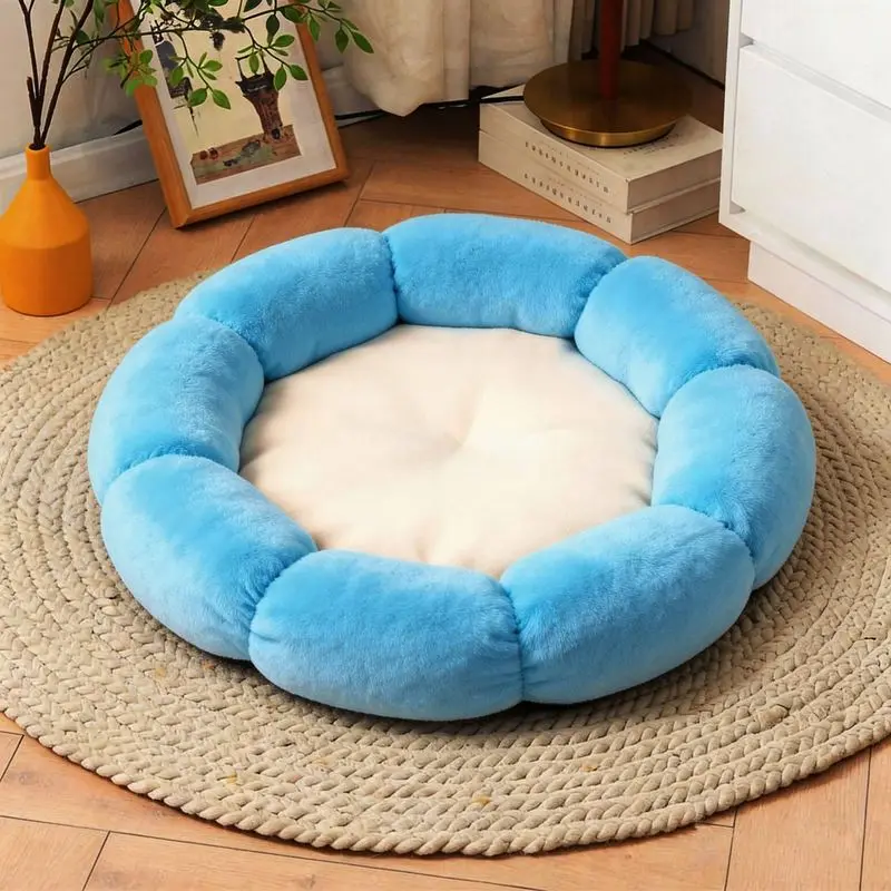 Petal-shaped cat nest provides a sense of security, keeps cats warm in winter, promotes deep sleep