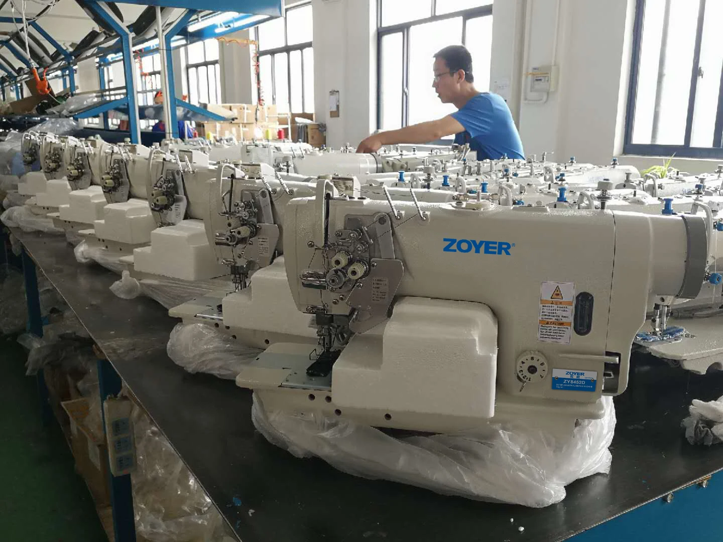 Zoyer Industrial Sewing Machine ZY8452-D3 High Speed Double Needle Lockstitch for Business & Store