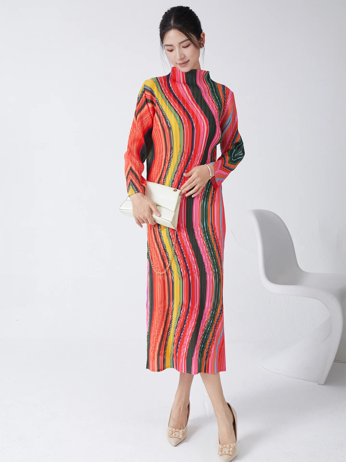 Alta qualidade transporte rápido miyake vestidos plissados impresso vestido casual listrado tecido de poliéster vestidos elegantes femininos