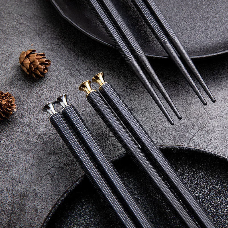 Japanese Chinese Chopsticks Black Sushi Sticks Fast Food Noodles Chopsticks Korean Tableware Kitchen Bar Supplies Cutlery 1Pair