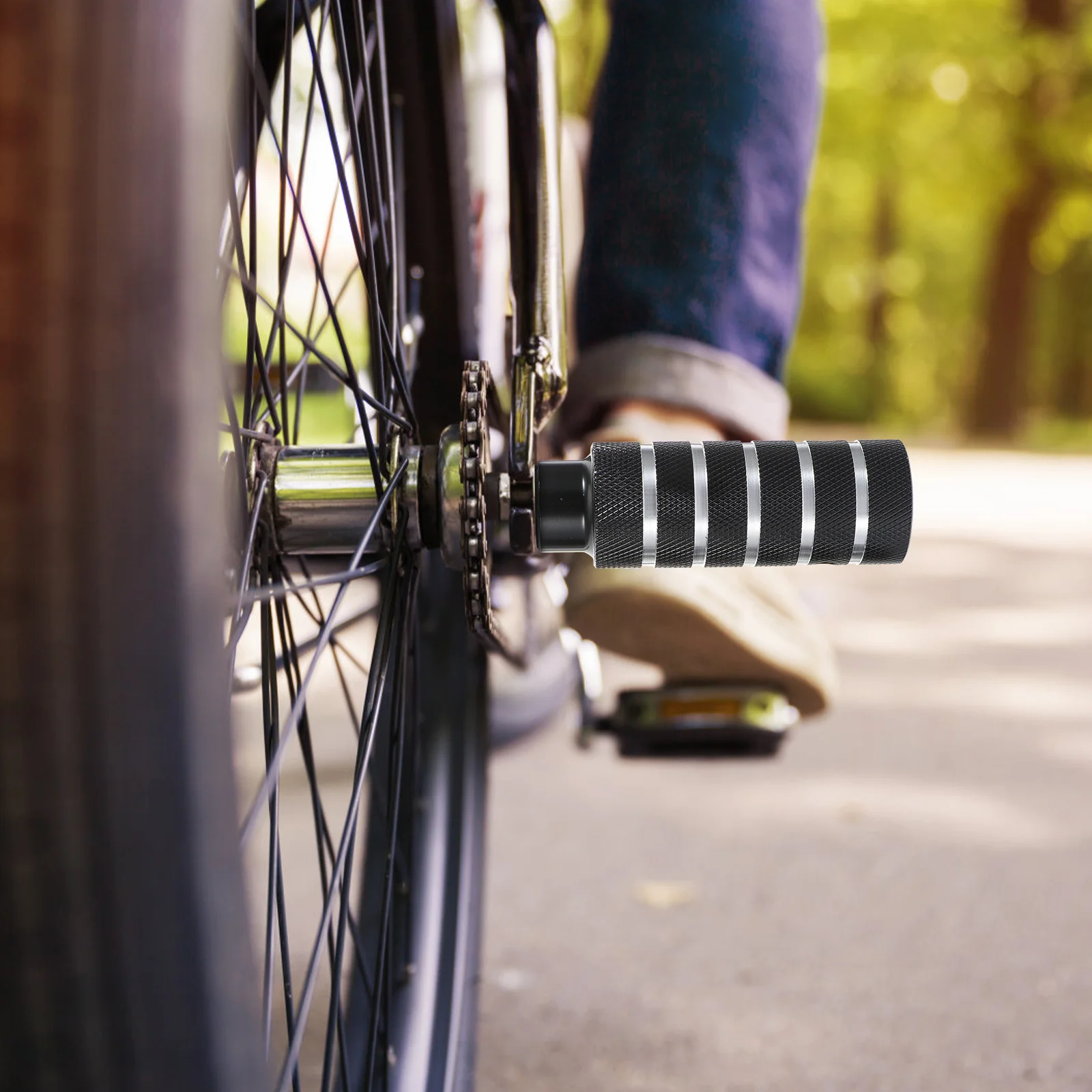 

1Pair Bicycle Rear Stunt Pegs Aluminum Alloy High Hardness Anti-Skid Cycling Rear Stunt Pegs for Bike Accessories