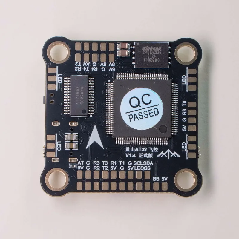 

Контроллер полета AT32 F435VMT7 ICM42688-P Gyro 128 МБ Blackbox Dual BEC Поддержка X8 Конфигурация для FPV Drone Racing