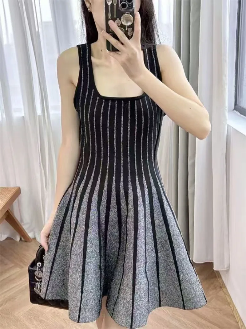 Fashion Contrast Color Slim Mini Dresses for Women Streetwear Trend Temperament Stripe Knitted Dress vestidos de tricô femenino