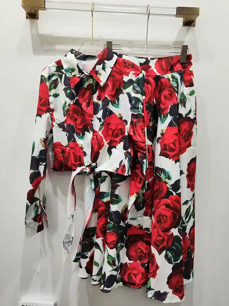 Conjunto de camisa recta ceñida con tiras y estampado retro de dos piezas para mujer de otoño 2025, conjunto de falda holgada plisada de cintura alta