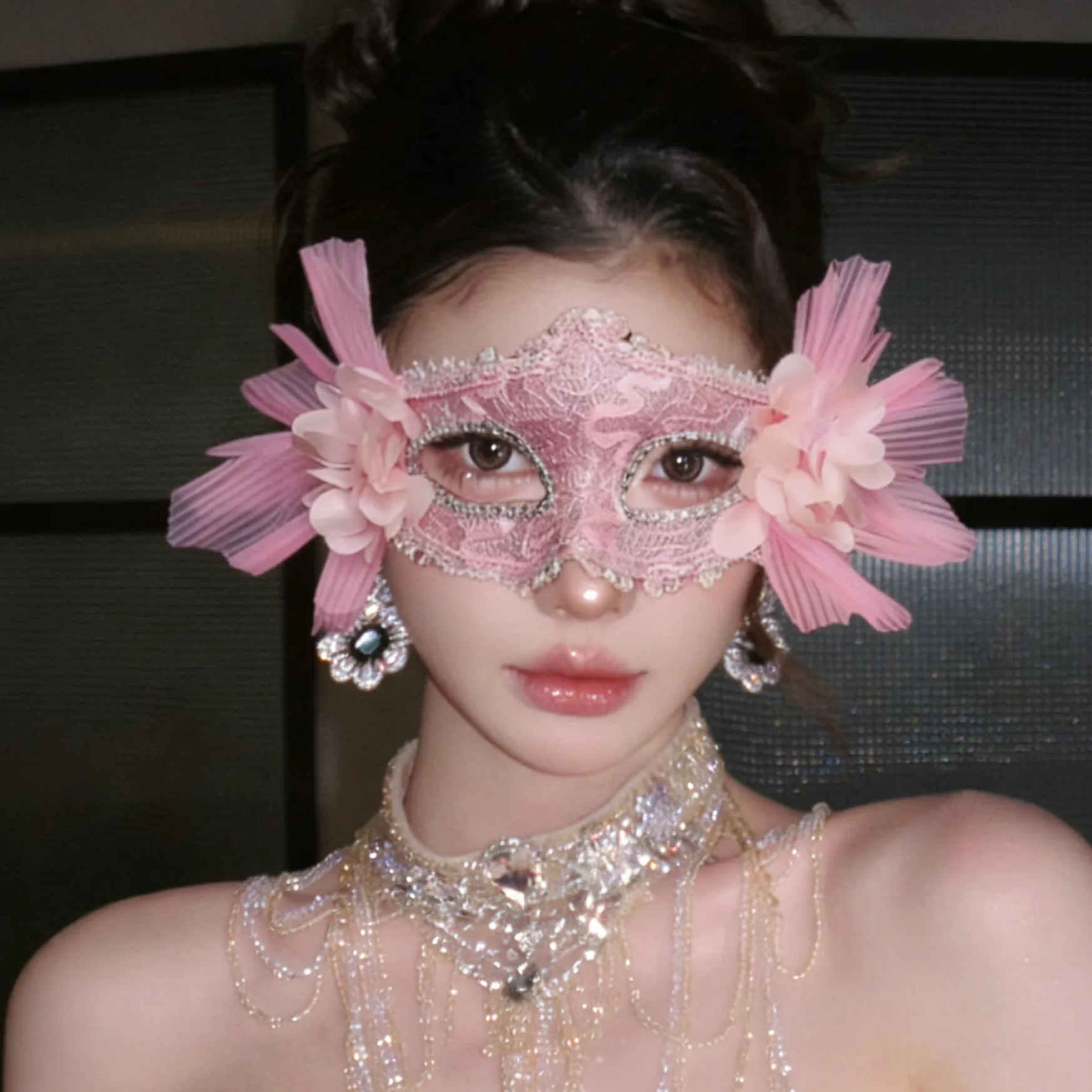 

Милая нежная маска для лица с розовыми цветами и кружевом, рождественская маска принцессы, женская маска для бала, реквизит для фотосессий