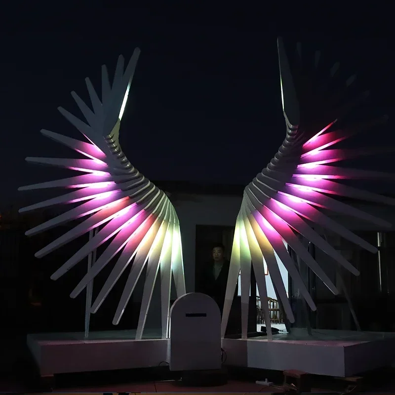 

Interactive props for the event, wire wings, for decoration