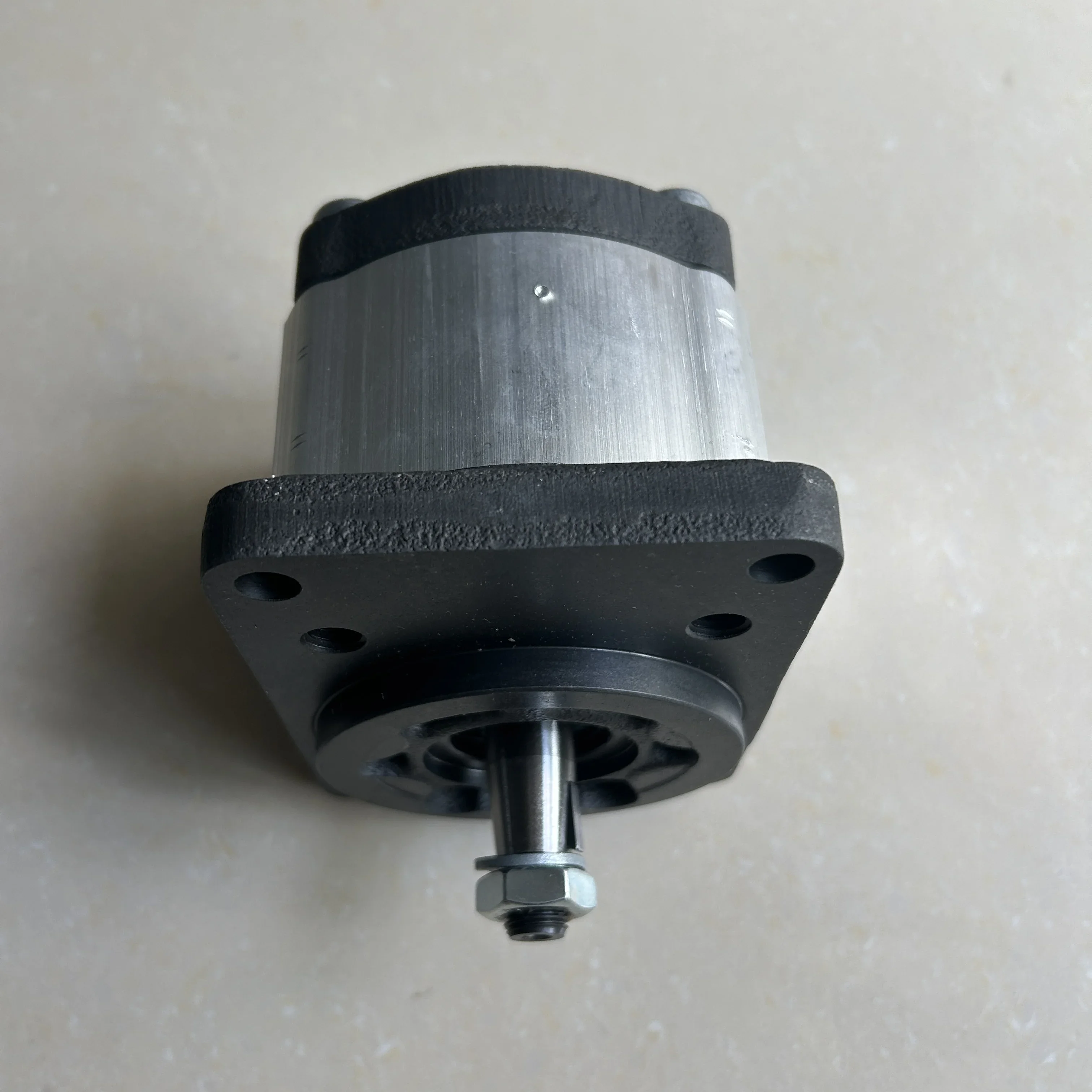 

Шестеренчатый насос высокого давления 0510325006 AZPF-11-005RCB20MB