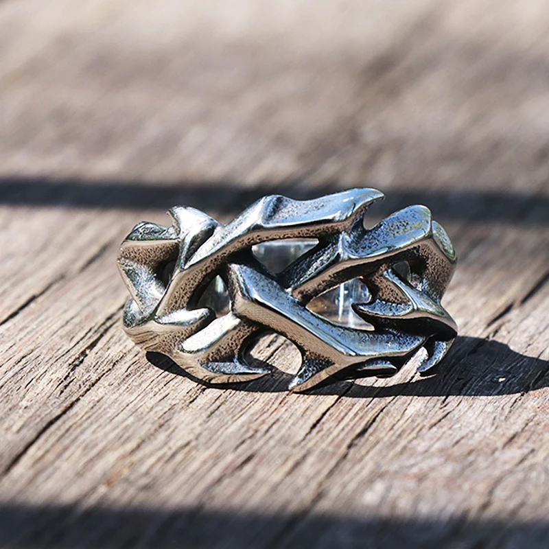 Vintage Hollow Out Design Crown of Thorns Ring 316L Stainless Steel Biker Rings for Men Women Couple Fashion Party Jewelry Gift