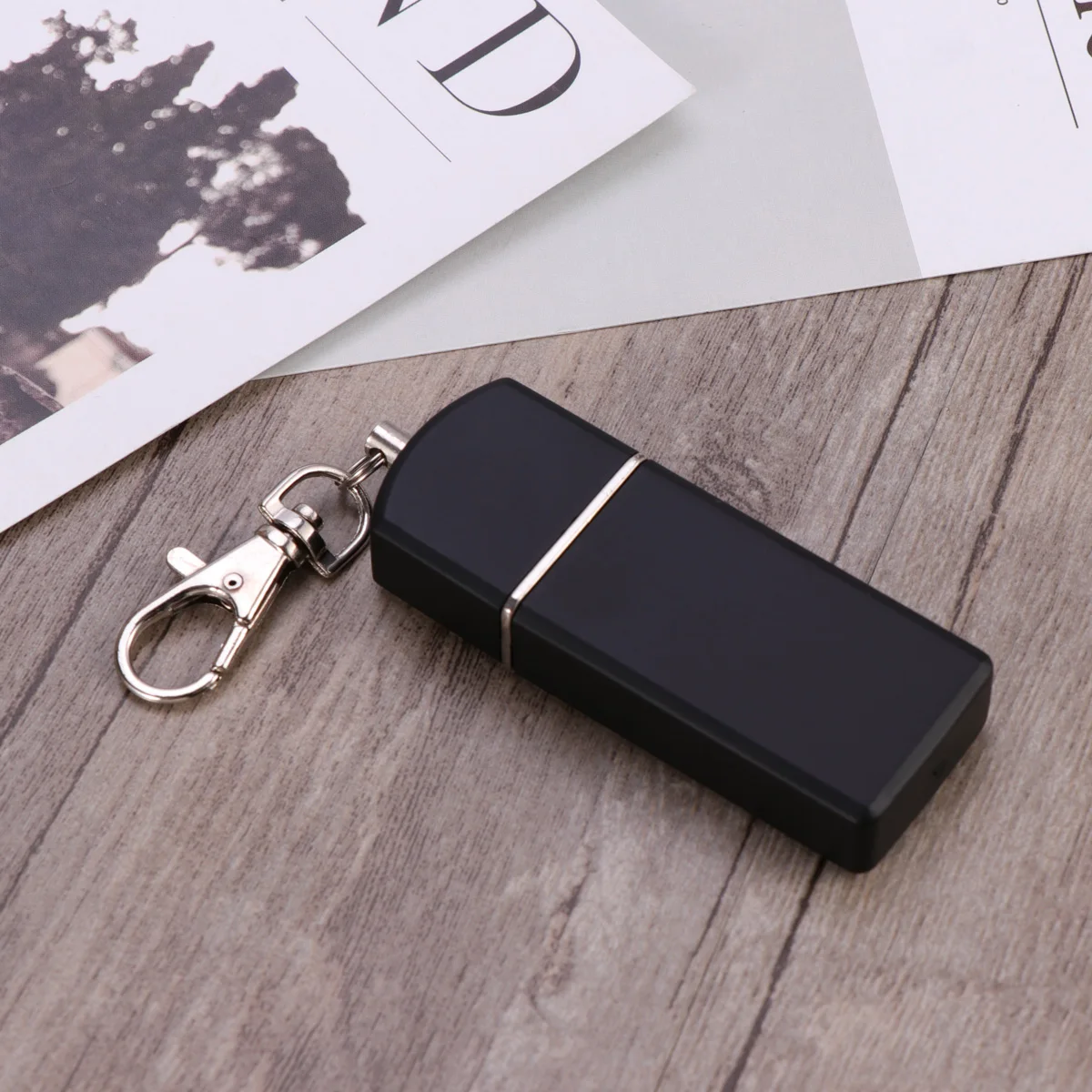 

Keychain Portable Ashtray Portable Pocket Smoking Holder Smoking Ash Tray Ash Holder Home Supplies