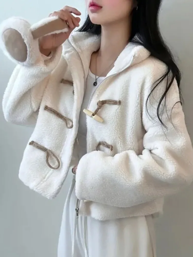 Elegancki zimowy płaszcz damski z bawełny i futra jagnięcego, ciepły, wygodny, z imitacją skóry, futra owczego, aksamitu, zapinany na guziki.