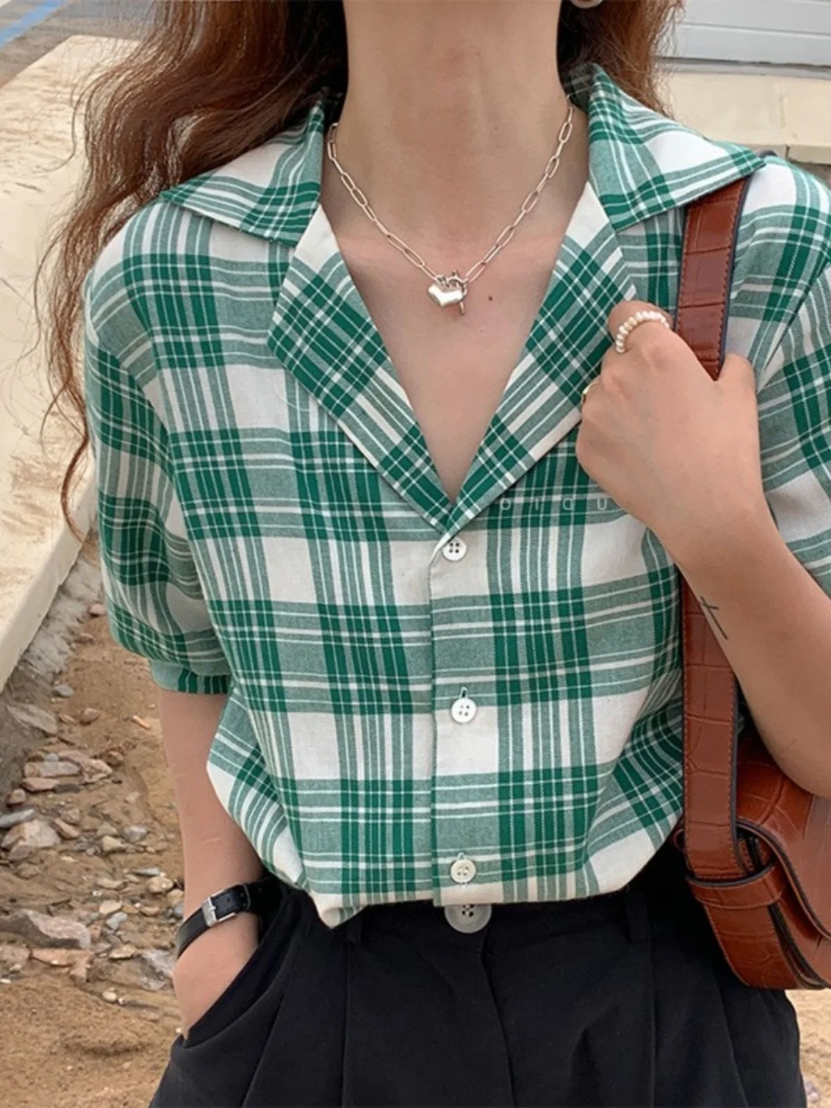 

Retro Plaid Women's irt Summer New Design Cuban Collar Loose Faion ort Sve Ne Button up Casual Top