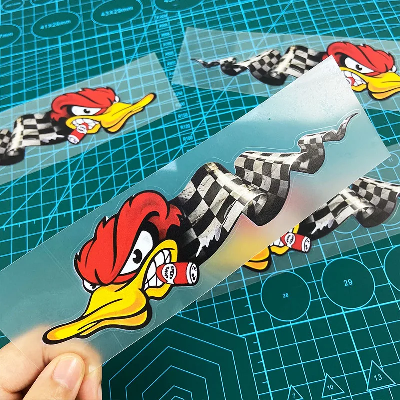 1 par de pegatinas divertidas de dibujos animados de pato enojado con cigarro para motocicleta, tanque de combustible, Scooter, ventana de coche, parachoques trasero, calcomanía de vinilo