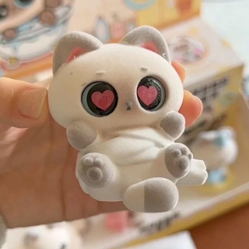 กล่องสุ่มตุ๊กตาแมวสยามกำมะหยี่แท้ ซีรีส์น่ารัก ของตกแต่งโต๊ะทำงาน ของเล่นกล่องปริศนา ของขวัญเซอร์ไพรส์วันเกิด