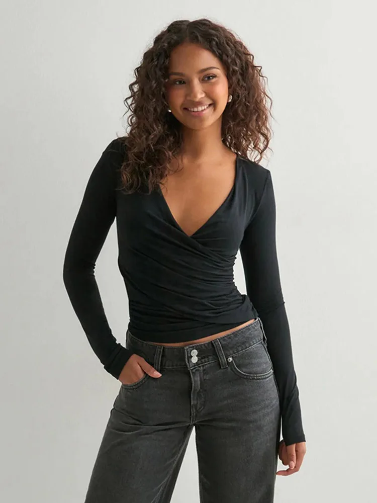 مثير بلون الخامس الرقبة طويلة الأكمام تي شيرت أعلى الخصر Cinching 2025 العصرية رداء علوي غير رسمي للنساء