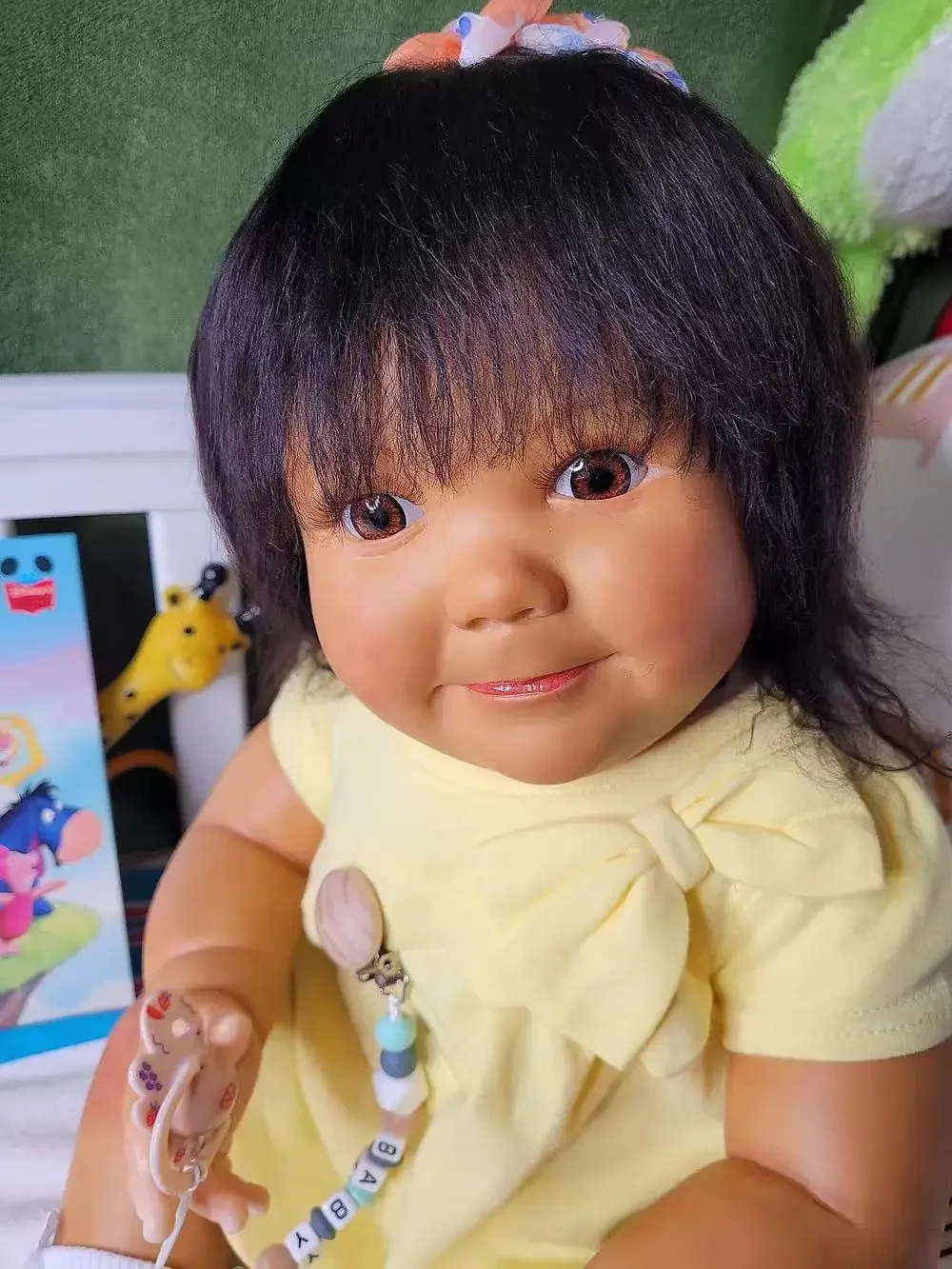 SINO-BB Fornecimento limitado personalizado Boneca bebê reborn de 25 polegadas acordado pele escura já finalizada boneca com vestido diferente