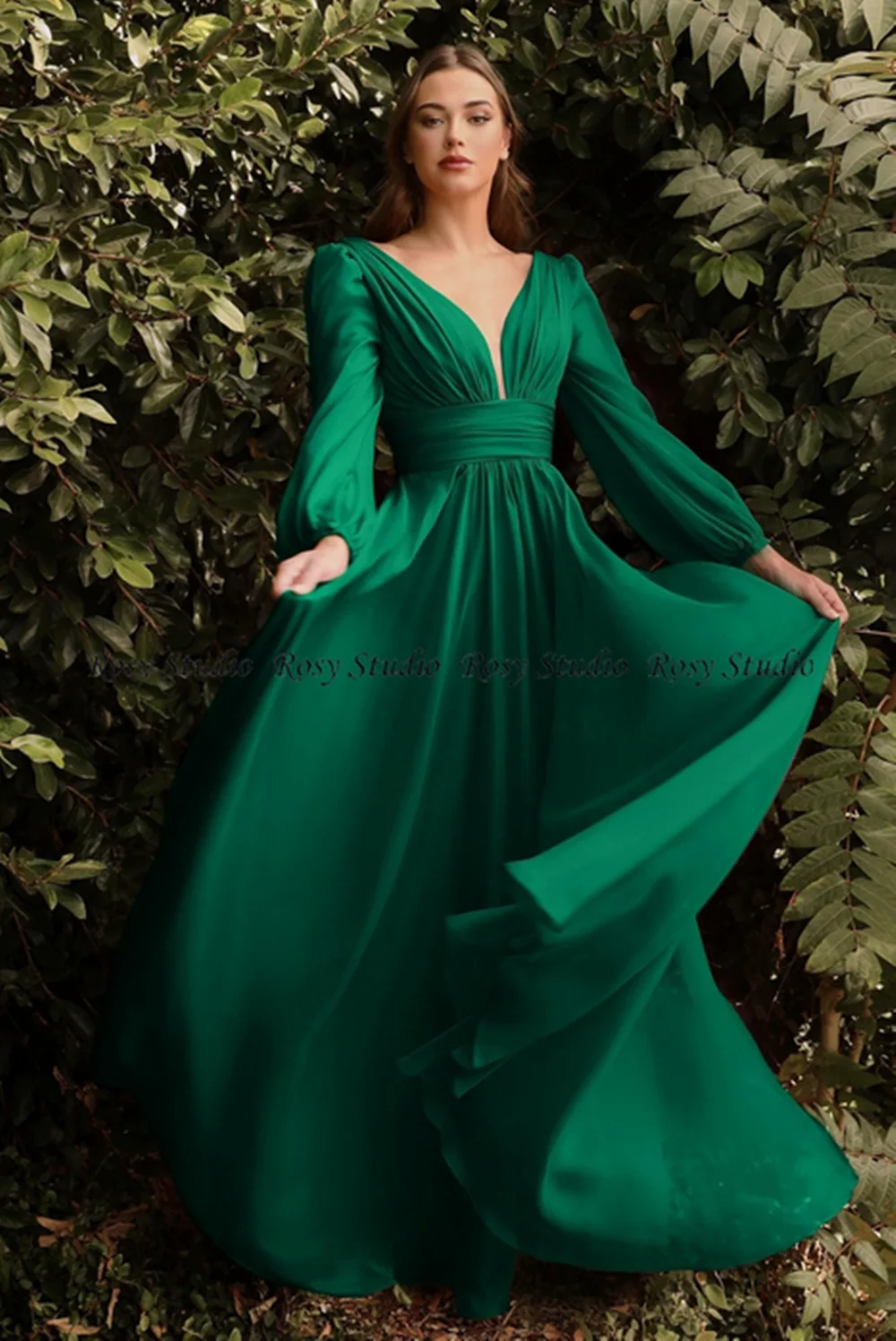 Hot Sale New Simple V Neck Long Bridesmaid Dresses with Long Sleeves Wedding Guest Gown Maid of Honor Evening Dress