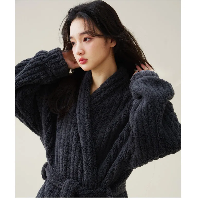 Autumn Winter Solid Color Coral Velvet Bath Robe Soft Thickened Cozy Long Loungewear Night Gown Fleece Robe for Women Home Wear