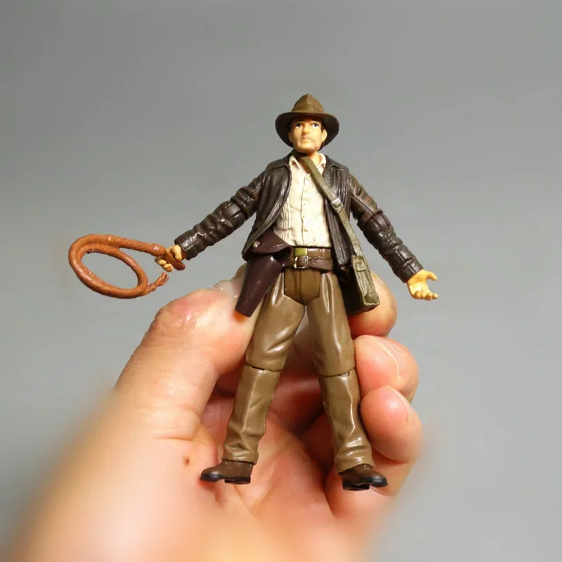 Genuine Bulk Indiana Jones 3.75 "9cm Soldier Joint Movable Action Figure Military Action Figures Children's Toy Birthday Gift