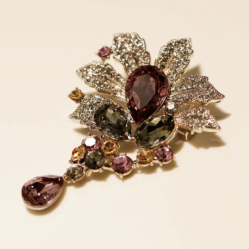Hot-selling Foreign Trade High-end Retro Austrian Crystal Flower Brooch Luxury Accessory Manufacturer Wholesale