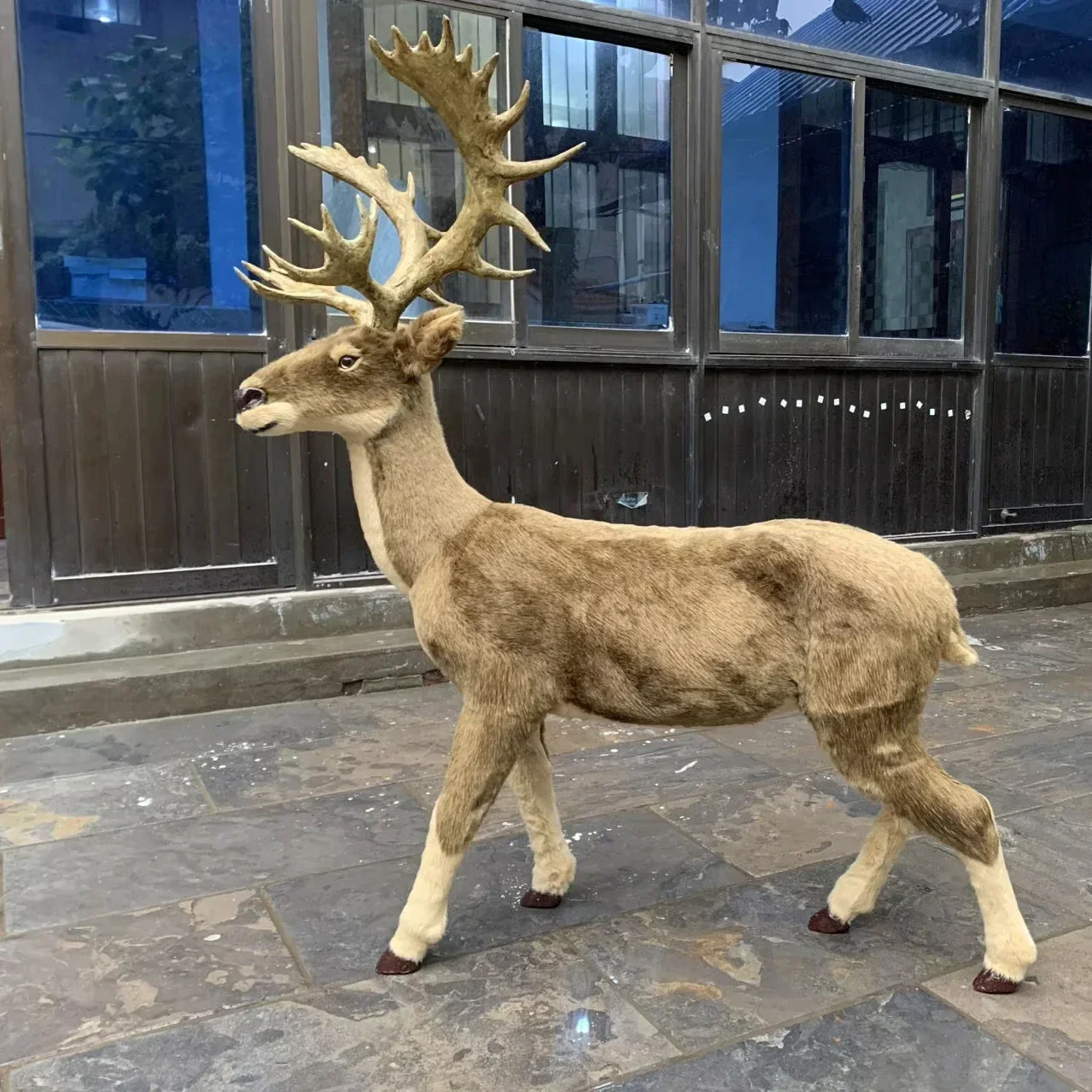 Stand Furry Luxury Artificial Ornaments Xmas Decorations Supplies Life Size Christmas Reindeer 2024 Christmas Decorations