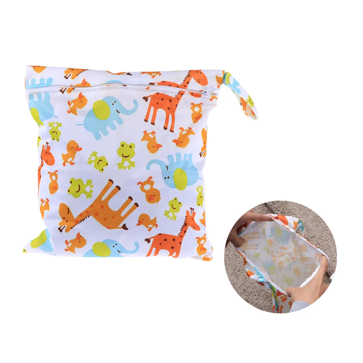 

31X28Cm Giraffe Pattern Washable Baby Cloth Baby Wet Dry Bag Tote Wet Dry Organizer Diaper Bag Snap Handle