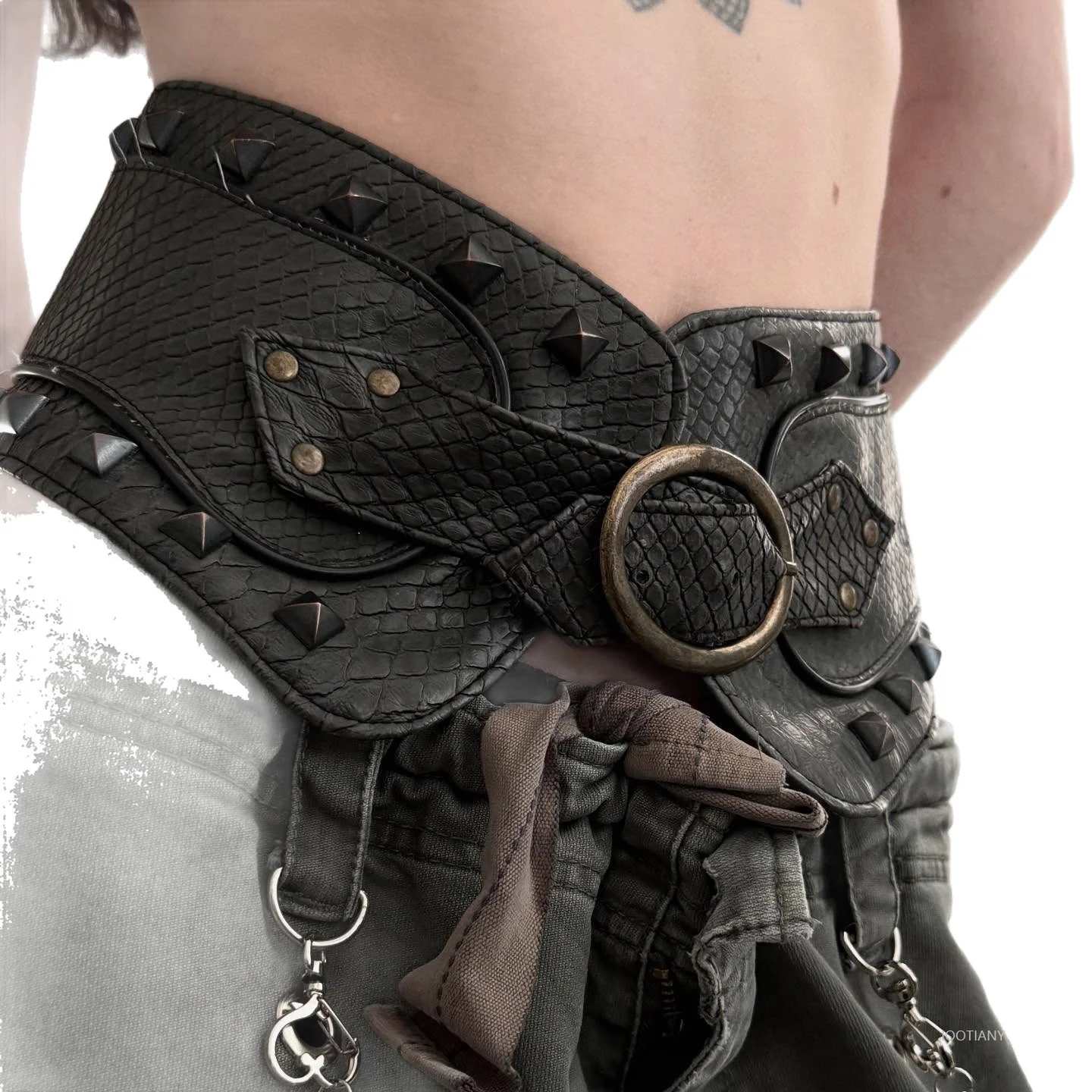 다크 펑크 스타일 메탈 장식 인조 가죽 리벳 벨트 코스프레 개성 핫걸 레트로 투웨이 액세서리 튜브탑