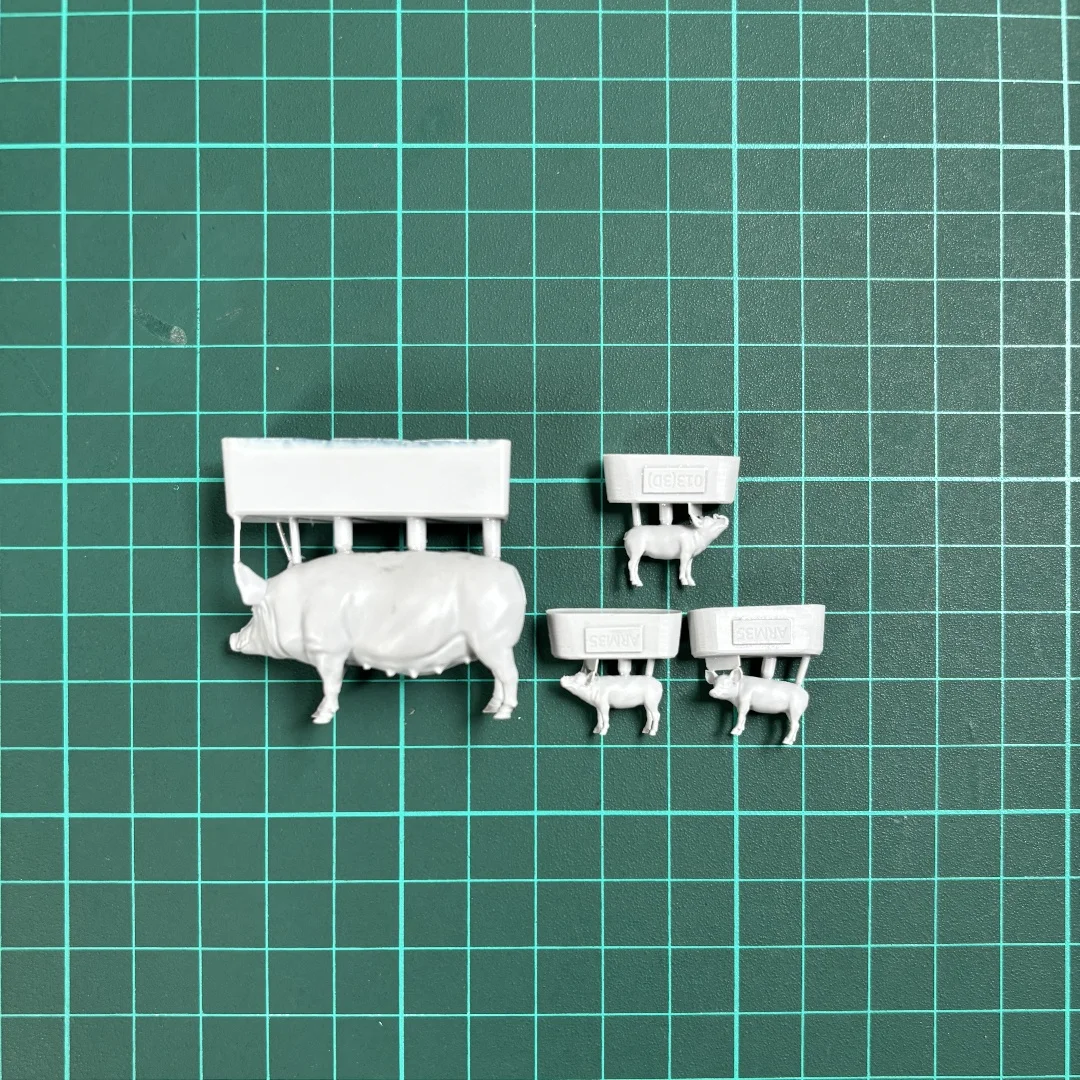 1/35 Resin Unpainted Model Kit, Pig and Piglet (4 PCS), unassembled and unpainted GK,
