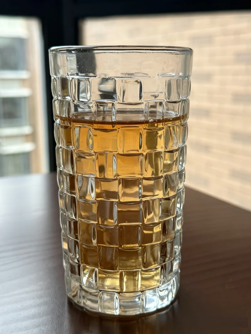 Modern Woven Texture Glass Tumbler Clear Embossed Drinking Glasses for Water Iced Coffee Whiskey Cocktail Party Home Kitchen