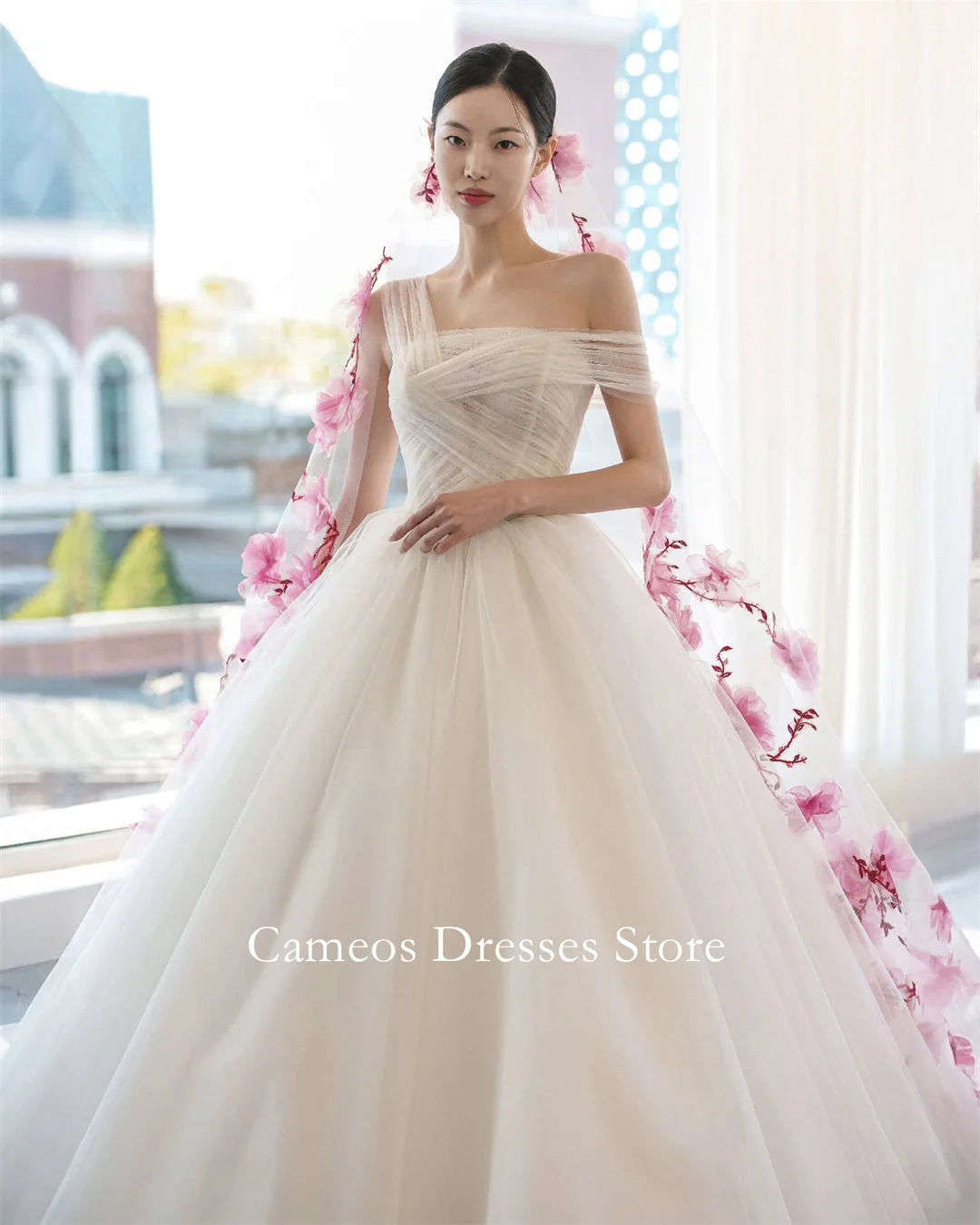 

SONDR Customized Off the Shoulder Tulle Ivory Wedding Dresses Ball Gown Short Sleeves Korea Brides Gowns Women Bridal Dresses