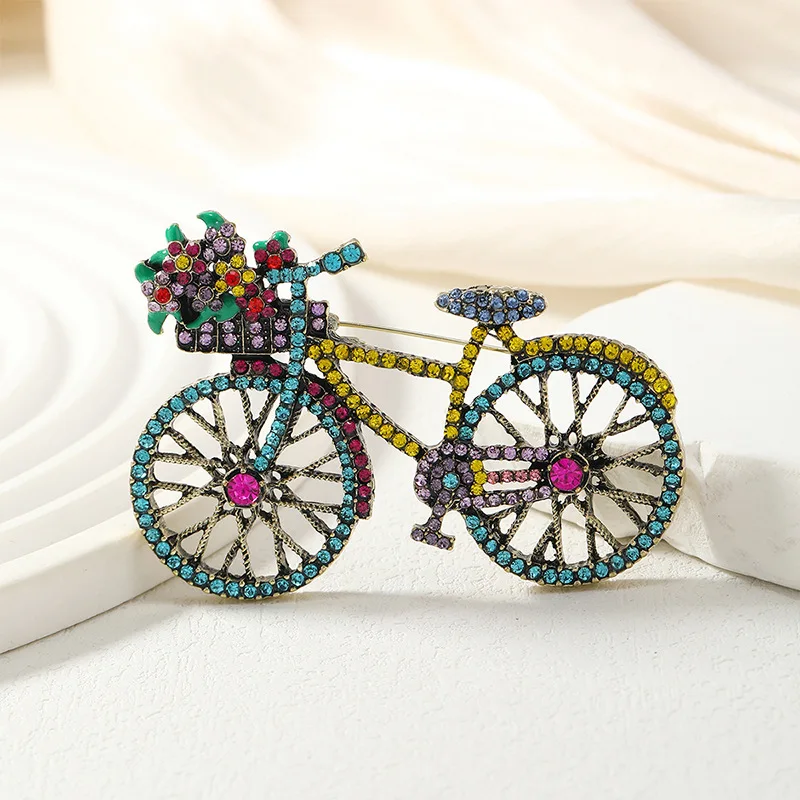 Vintage Criativo Strass Bicicleta Broches para Mulheres, Cristal Flor Bicicleta Broche, Mochila Terno Pins, Unisex Moda Jóias