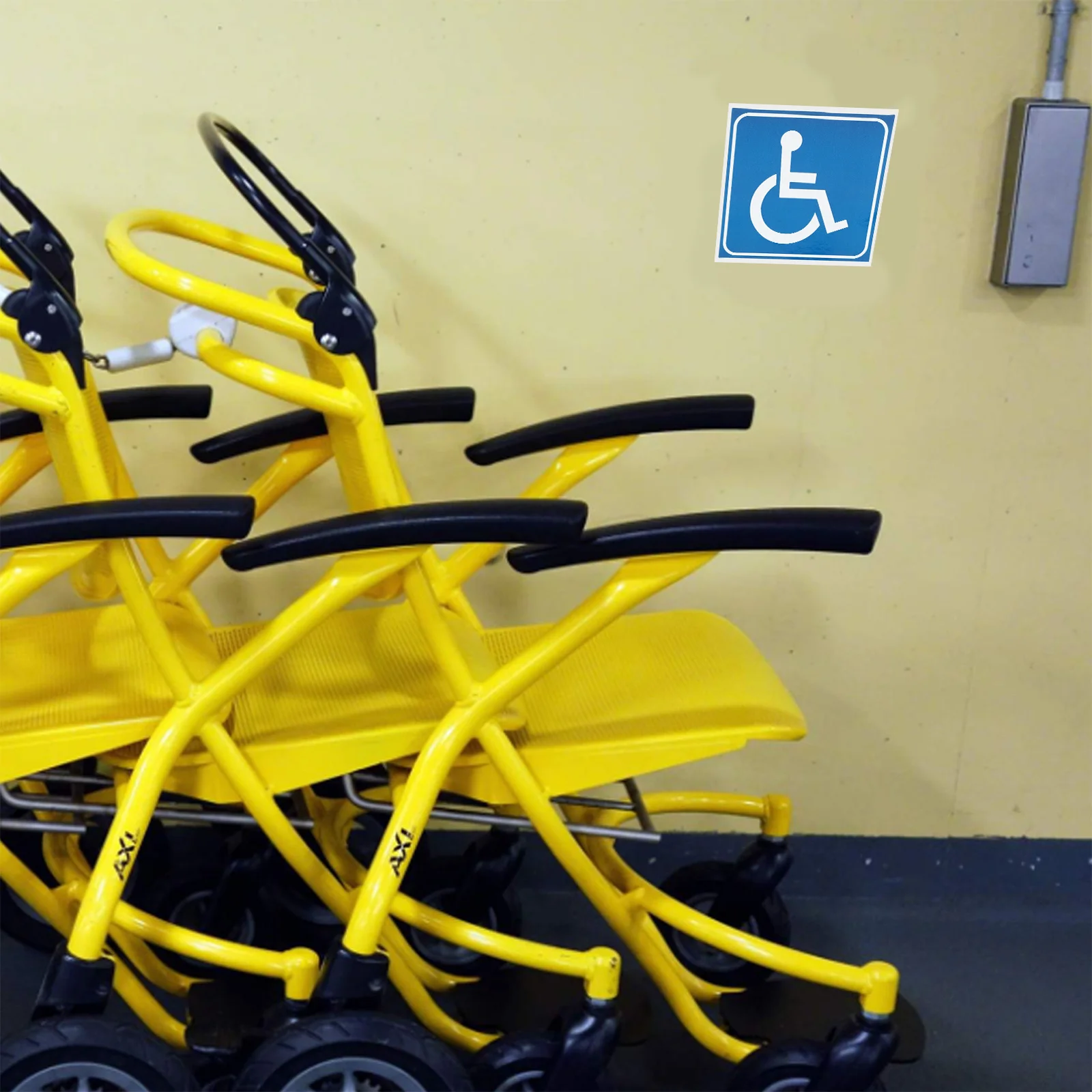 4 pezzi cartello per sedia a rotelle adesivi per auto disabili adesivi decalcomanie per disabili in Pvc per esterni