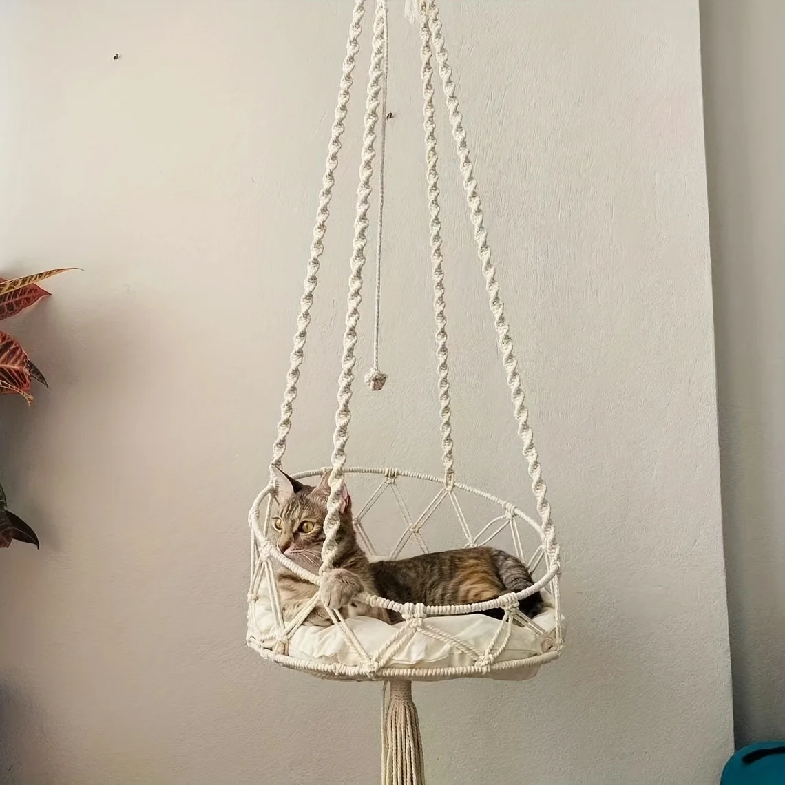 

Hand-Woven Cat Hammock - Boho Blue Hanging Pet Nest, Breathable & Washable Bed for Indoor Cats (Space-Saving Design)