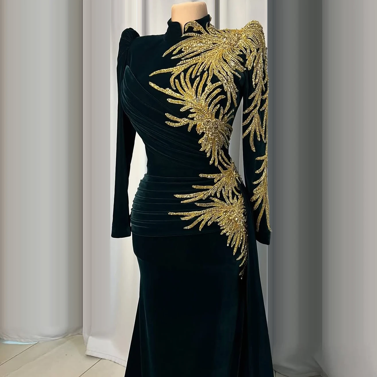 Middle Eastern Muslim Black Evening Gown with Gold Bead Embroidery and Long-Sleeved Velvet Dress Customizable Formal Dress