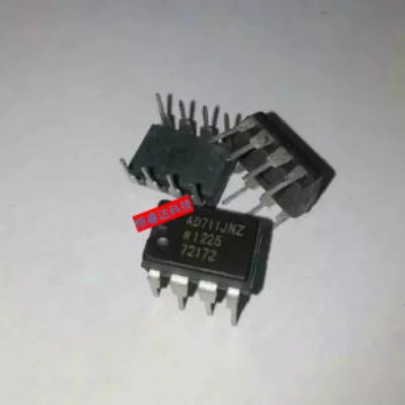 10PCS Free shipping AD711JN AD711JNZ AD711 DIP8 New original Operational amplifier chip