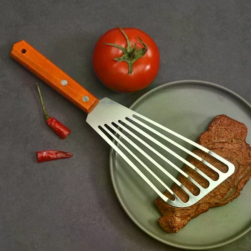 Steel Fish Frying Shovel With Wooden Handle Fan-shaped Shovel Household High-temperature Shovel Stainless