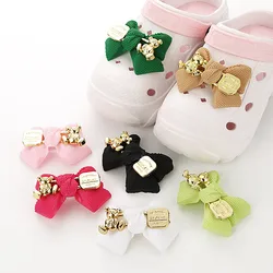 New Fashion 3D Bow Tie Hole Shoe Charms Decorations Cute Cartoon Teddy Bear Pattern Shoes Buckle DIY 3D Hoe Shoe Accessories