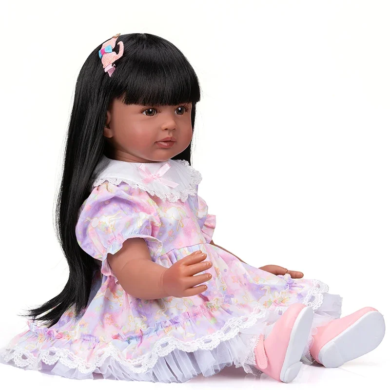 60cm Reborn Doll Girl Reborn Baby Doll In Black Skin Baby Reborn Silicone Cloth Body Toys dla dzieci Lifelike Reborn Dolls