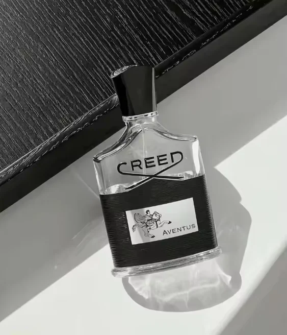 

Creed Aventus Eau de Parfum, Iconic Scent, Sleek Bottle, Men's Fragrance