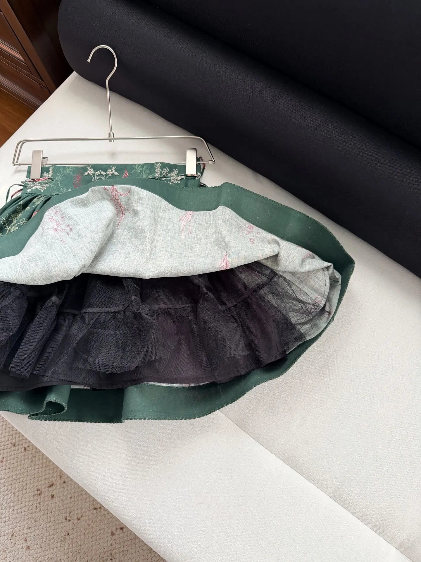 Flower Print Women's Green Set Back Lace-up Slash Neck Lantern Sleeve Top + High Waist Mini Shorts Skirt
