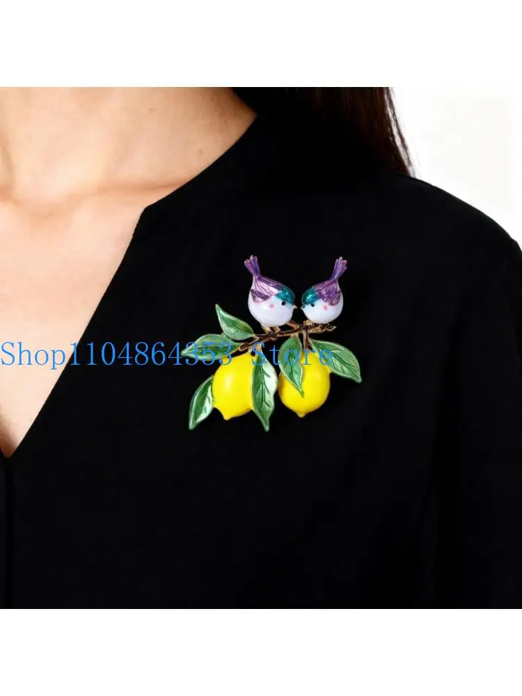 652F Artistic Enamel Citrus Bird Jewelry Brooch Pin Lightweight Wearable Design Corsage Pin Daily Outfit Enhancer Gift